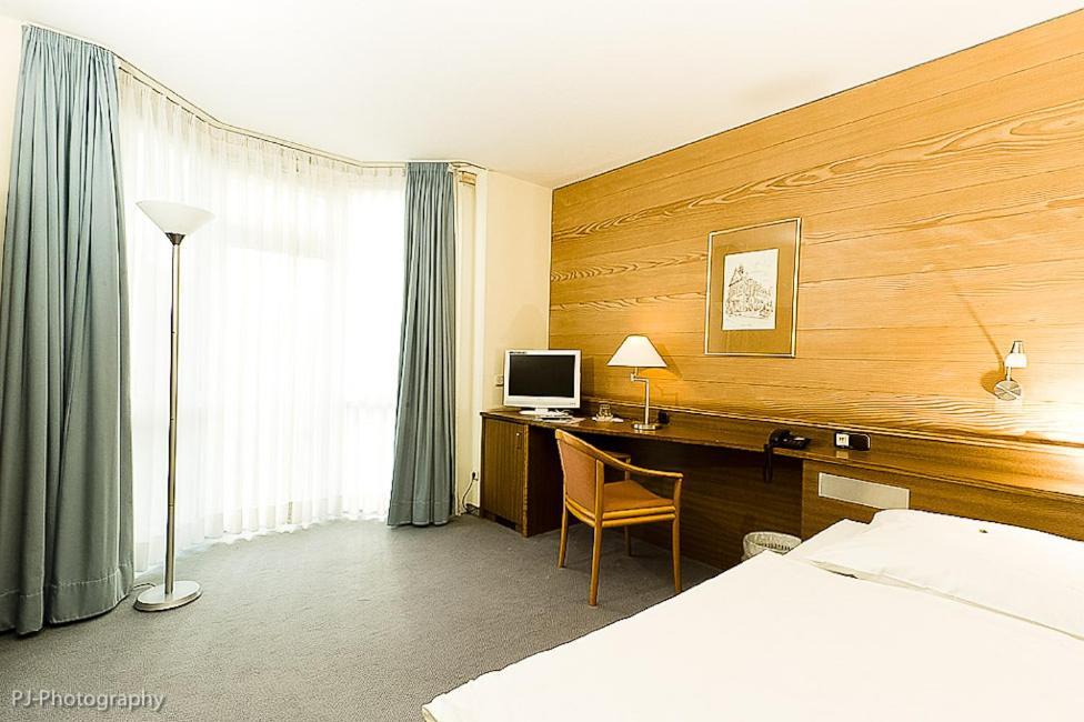 Hotel Alexander Koln Фрехен Стая снимка